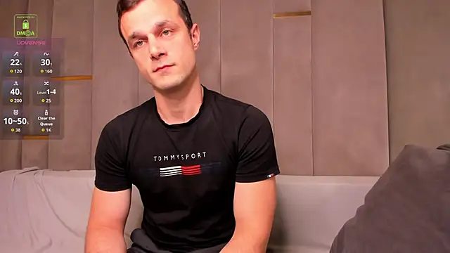 Chatroom XXX en direct de BrandonNorris