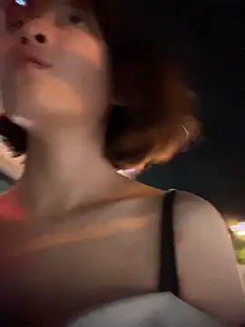 Chat +18 de littleqiu ao vivo