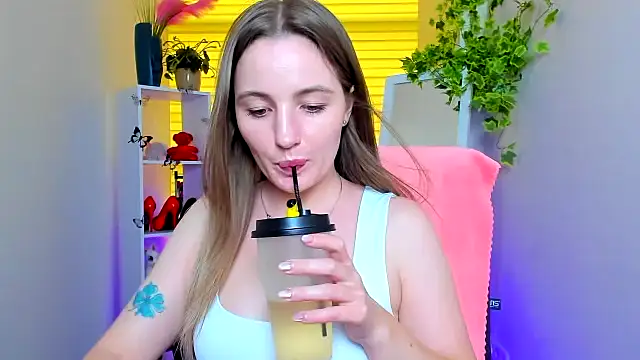 Mila-moon's Live XXX Chat