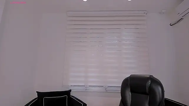 Chat +18 de NatalieLewis ao vivo