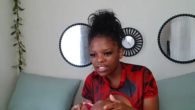 Chat +18 de FreakyNubian ao vivo