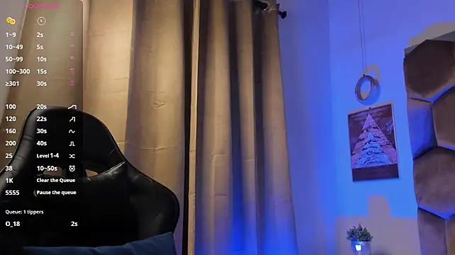 XXX chat uživo modela TonyPetrovjs