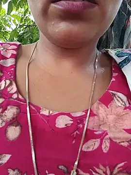 Pertunjukan Kamera Web YOURBHABI143
