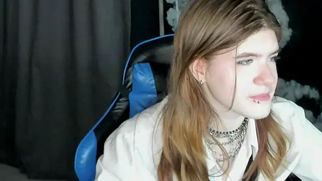 Živý XXX chat Darkness__Angel