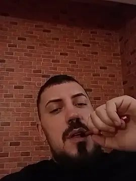 XXX chat uživo modela DoubleTroubleY