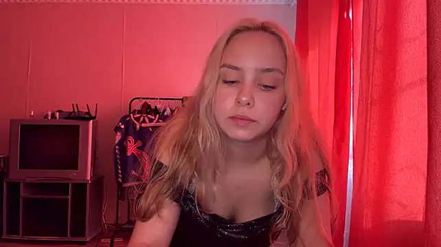 MadisonBuckaloo 现场XXX聊天