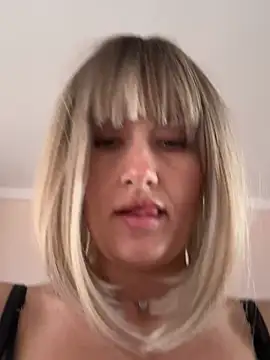 Živý XXX chat LunaFoxs