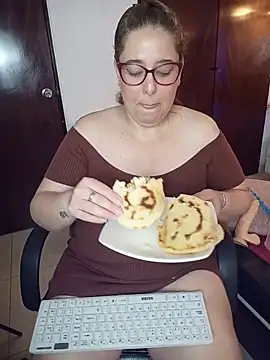 Kataleyamilf69_ Chat XXX live