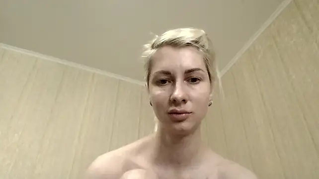 Živý XXX chat BlondieOnline_