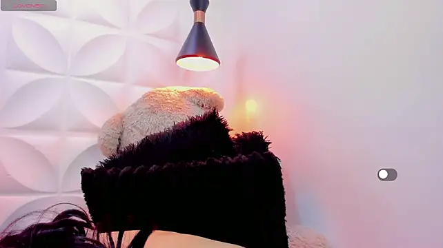 zaira_skinny Adlı Modelin Canlı XXX Sohbeti