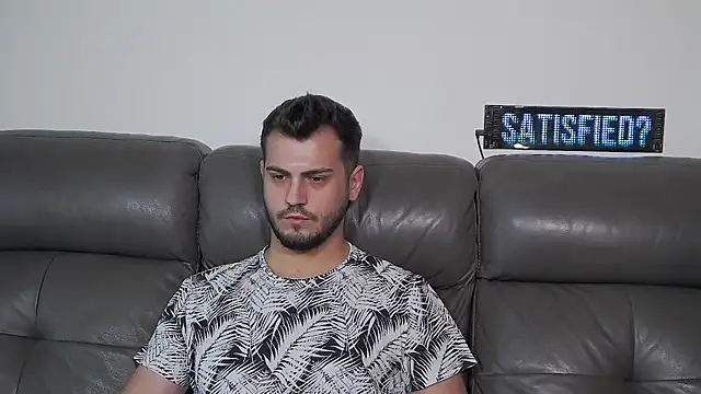 Chat +18 de CrazyDom1 ao vivo