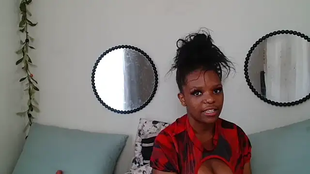 FreakyNubianのライブXXXチャット