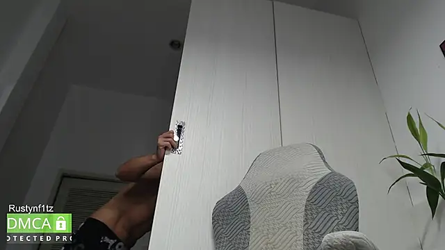 Chatroom XXX en direct de Rustynf1tz_