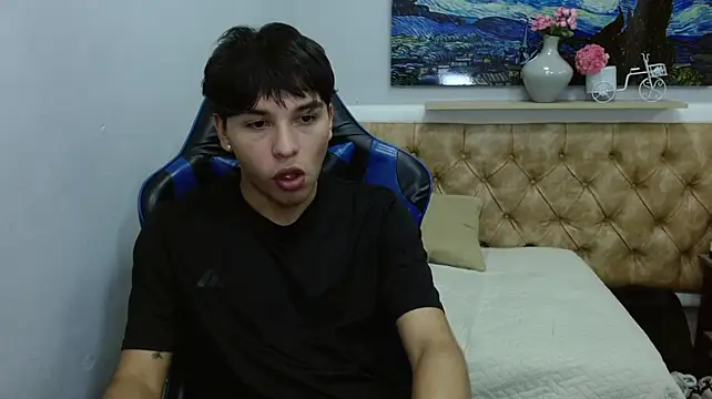 Živý XXX chat StiwenTwink
