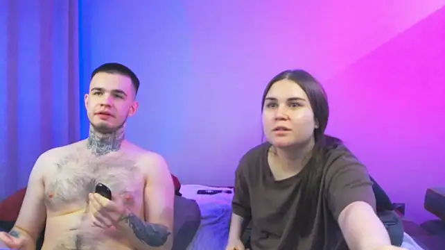 LucyMuur 即時 XXX 聊天