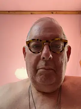CharlieWeaver22 élő XXX-chatje