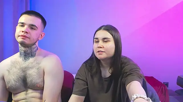 LucyMuur élő XXX-chatje