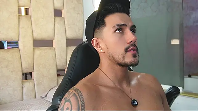 aaron_bolt 라이브 XXX 채팅