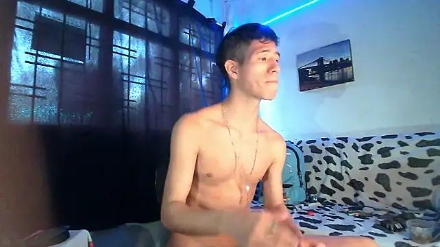 dareck_18 Adlı Modelin Canlı XXX Sohbeti
