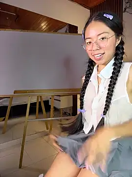 I_AM_EMMA_: онлайн-секс-чат