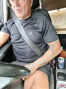 gymrat61 Adlı Modelin Canlı XXX Sohbeti