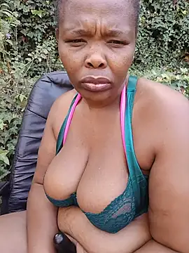 Bigboobsbooty's Live XXX Chat