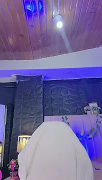 helen_bunnnyxのライブXXXチャット