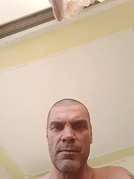 SIRMASTERDOMINATORXXL Adlı Modelin Canlı XXX Sohbeti