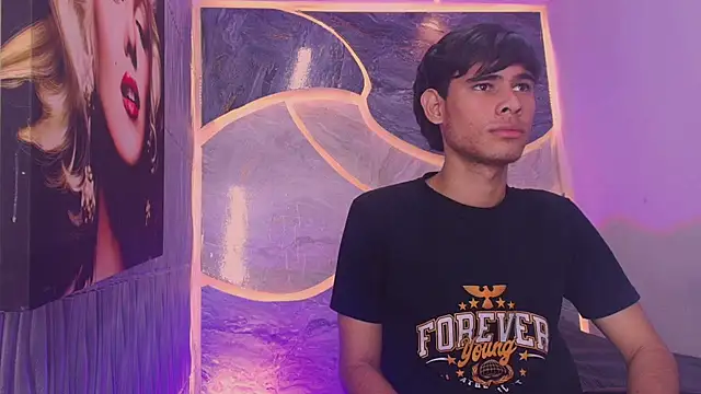 XXX chat uživo modela Tyler_schoby