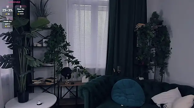 XXX chat uživo modela InesPiek