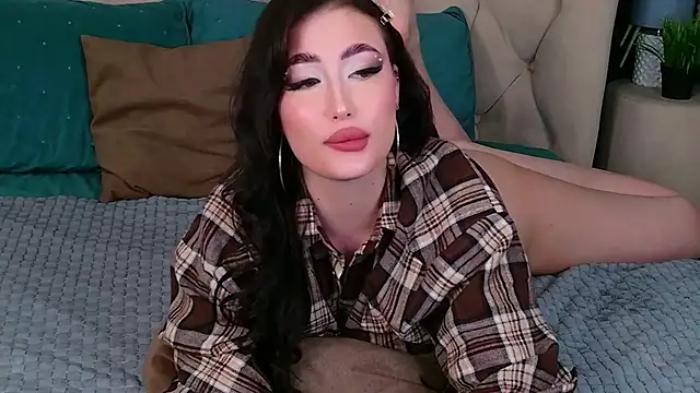 Chat XXX en directo de EmmaLawrens