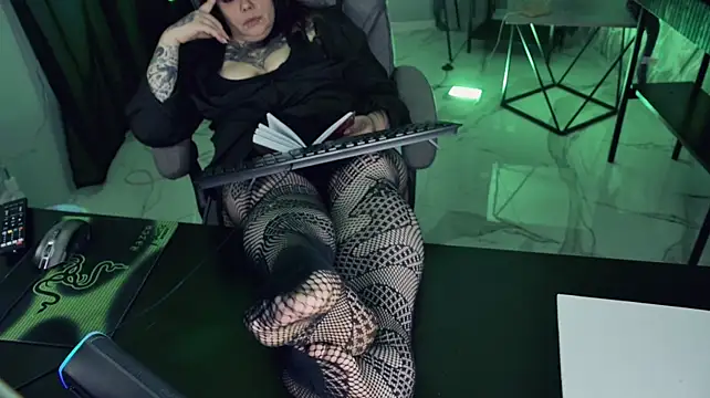 CharliBlackwood élő XXX-chatje