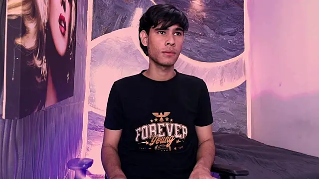 Онлайн чат XXX Tyler_schoby