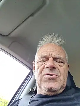 XXX chat uživo modela gymrat61