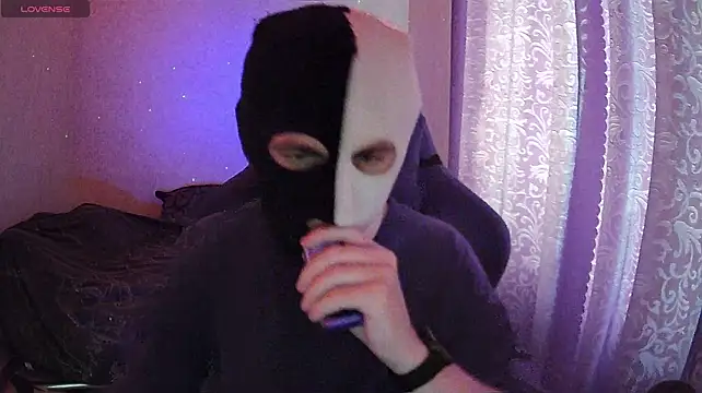 ZXCENSORED-のライブXXXチャット
