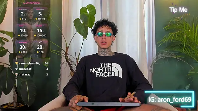aron_ford77 – Naživo XXX chat