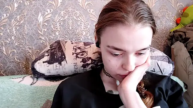 CaraDelevingnee's Live XXX Chat