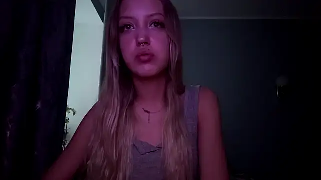 XXX chat uživo modela PilarShultz