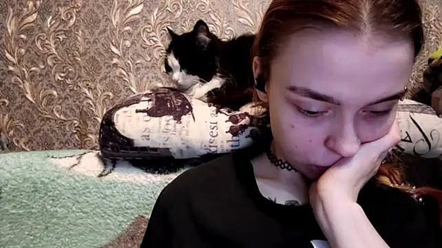 Chat XXX en directo de CaraDelevingnee