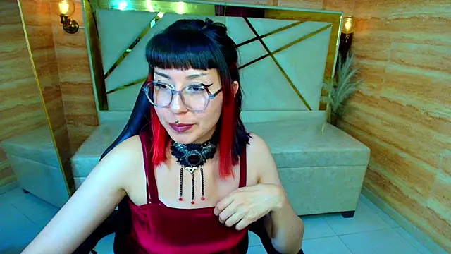 Ravenn_r Live XXX-Chat