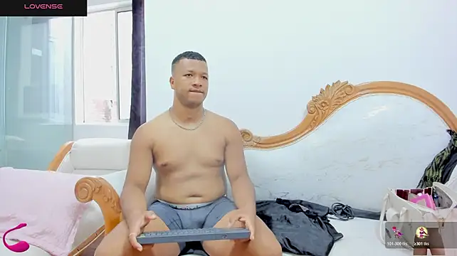 AnnieAndStefan's Live XXX Chat