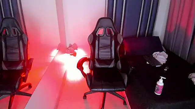 Damiam_23's Live XXX Chat
