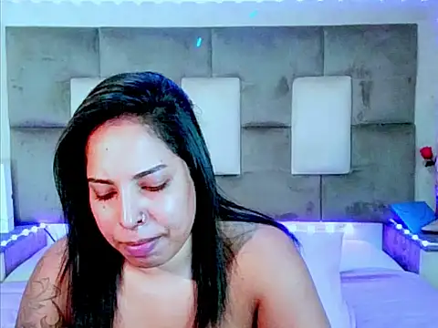 indiantopaz694u's Live XXX Chat