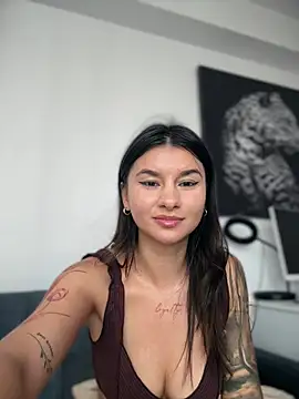 DramaQueen__ Chat XXX live