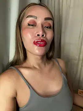 RomanticPearlTS' Live XXX Chat