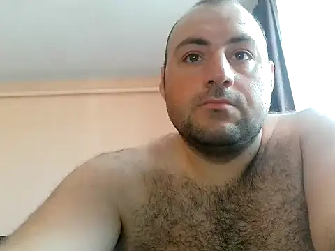 Chat XXX en directo de StrictBobby