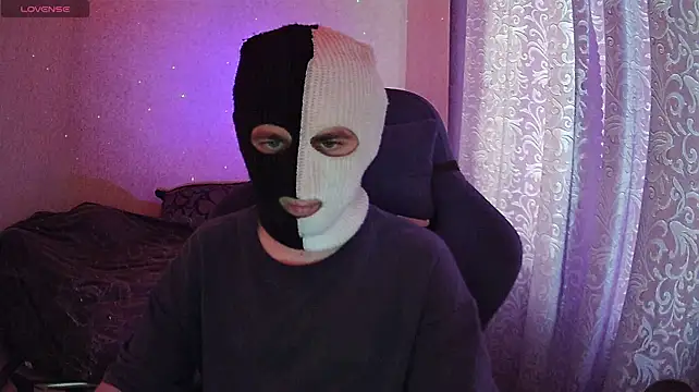 ZXCENSORED-'s Live XXX Chat
