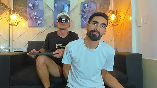 XXX chat uživo modela Andres_Bless