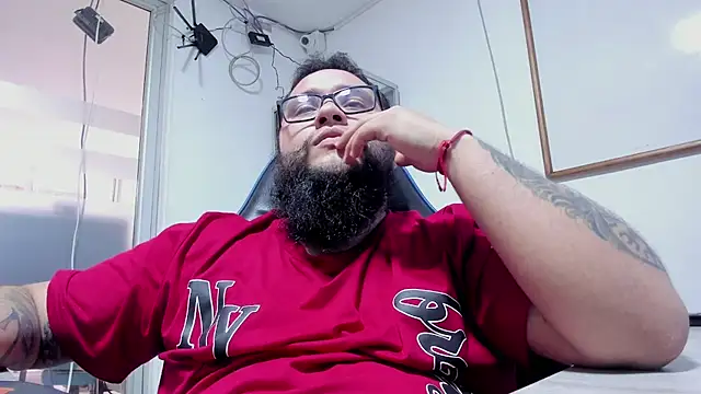 Chat XXX ao vivo de VINCEDMAGLIOO