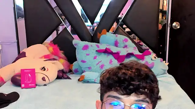LiamHeatx 라이브 XXX 채팅